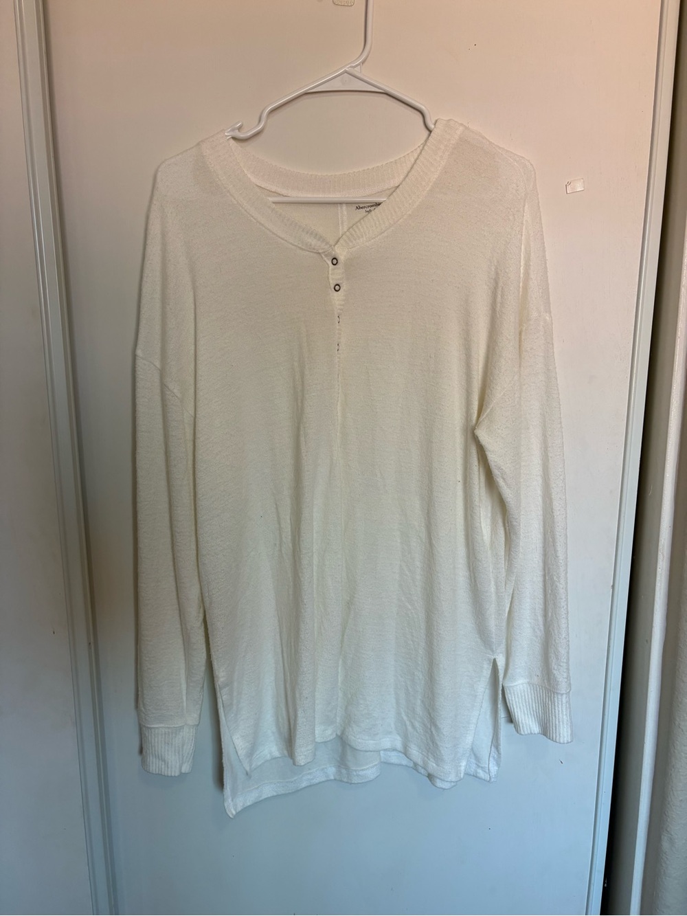 Abercrombie & Fitch Soft A&F Cozy Henley Top Cream White Knit Long Sleeve Large